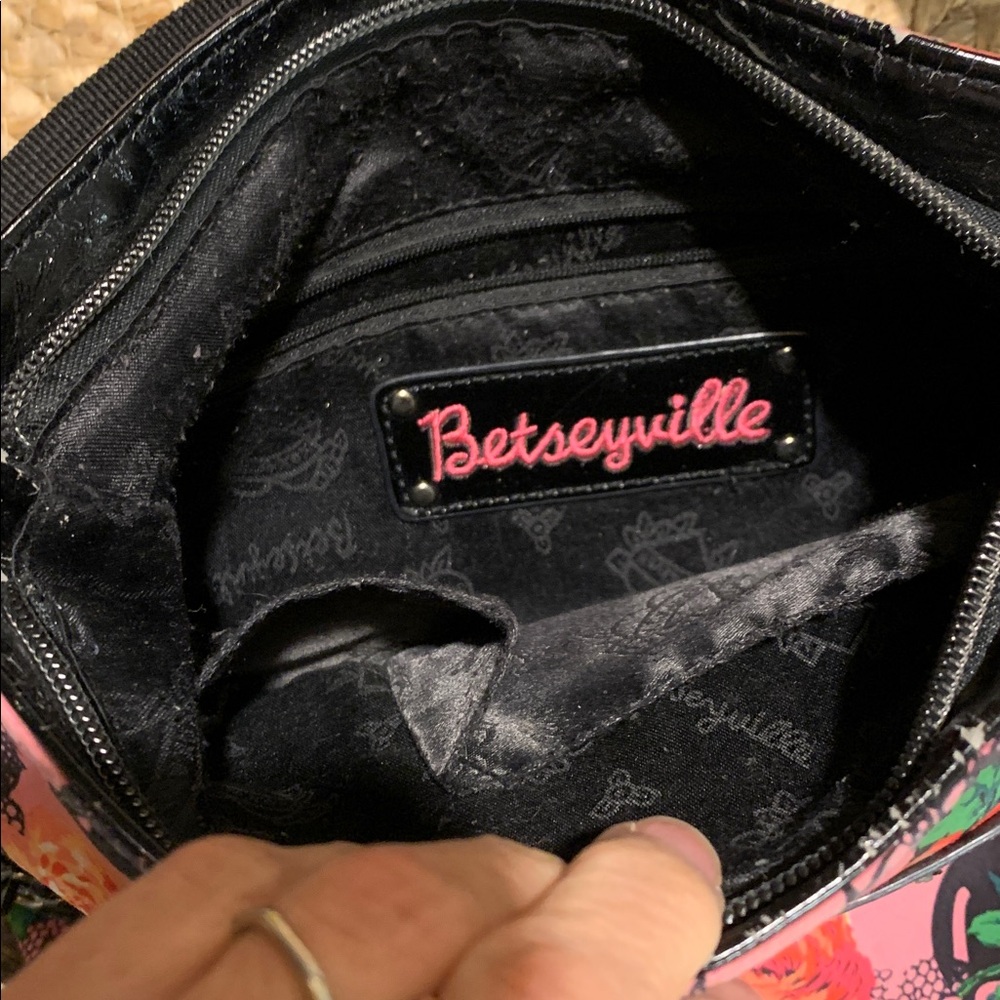 Betsey Johnson Pink Floral Skulls and Roses Crossbody Bag - Picture 3 of 16